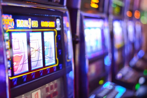 empiretoto login arcade games mobile interface showing live game rounds and account balance updates
